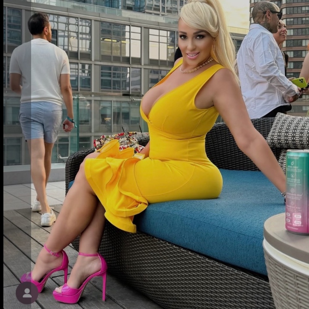 Fashion Nova Yellow Sleeveless V-Neck Ruffle Hem Midi Dress Large Barbie Retro‎